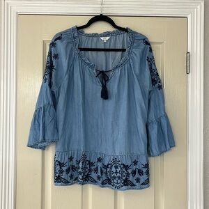 Crown &. Ivy size XL Denim Tunic with Blue Embroidered Flowers